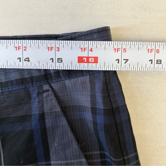 Calvin Klein Men's Plaid Flat Front Chino Shorts Black Blue and Gray Size 32 - Picture 7 of 12
